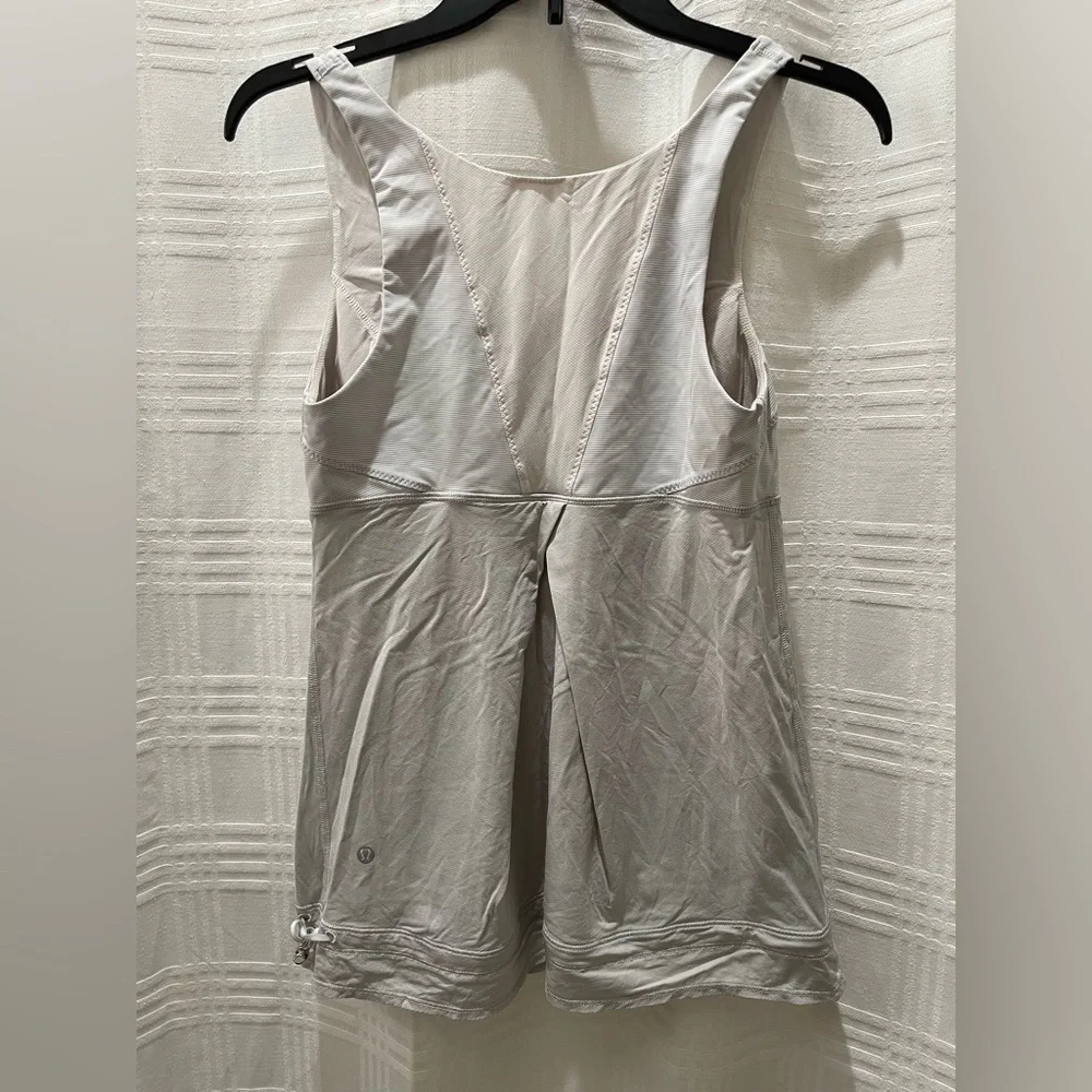 lululemon athletica hello this